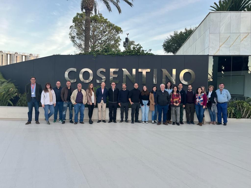 Exito en la visita guiada a cosentino hq